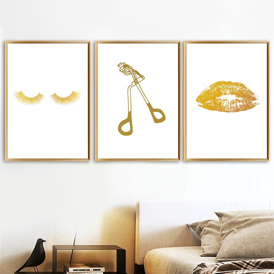 Golden Lips Makeup Brush Eyelash Salon