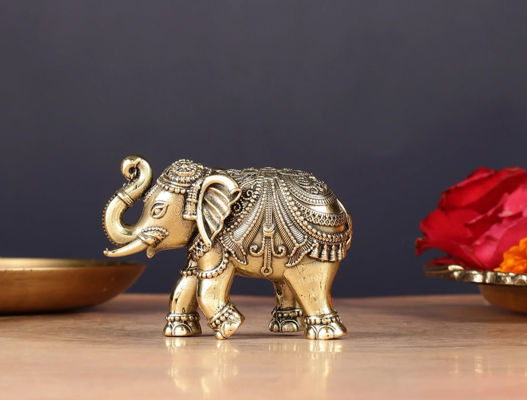 Brass superfine elephant miniature showpiece 4"